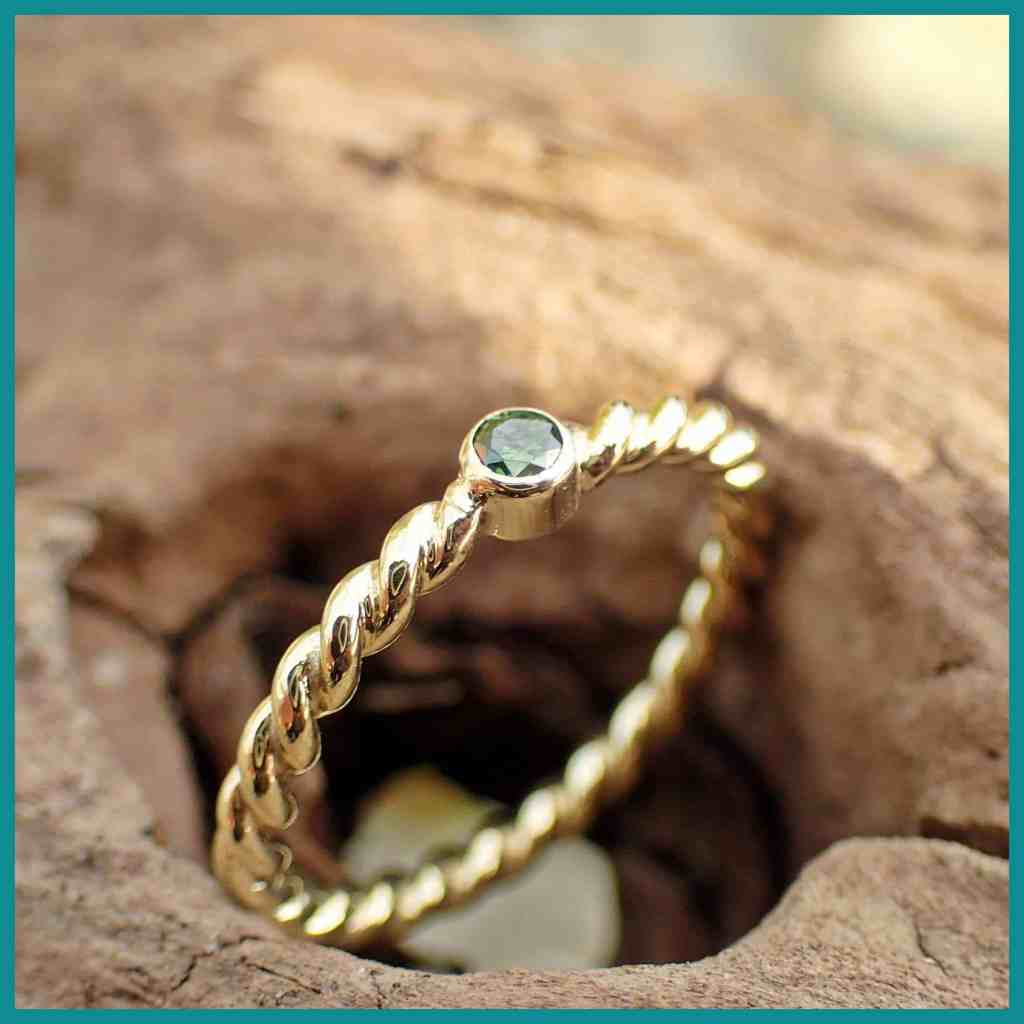 Verlobungsring in Gold mit Stein